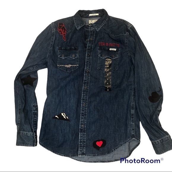 Lucky Brand Tops - Lucky Brand Denim Tim & Faith snap front shirt - Size Small NWOT